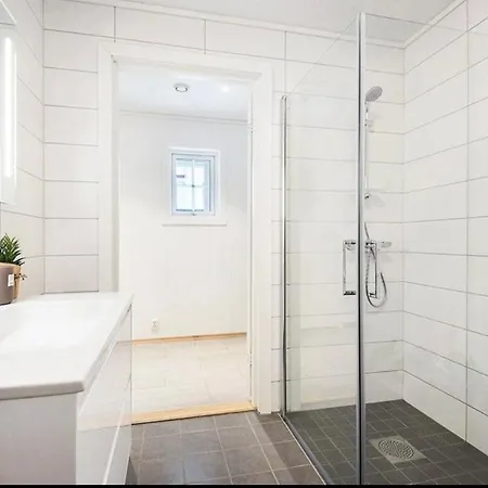 Three Bedroom 15mins From Oslo Airport * ナネスタッド
